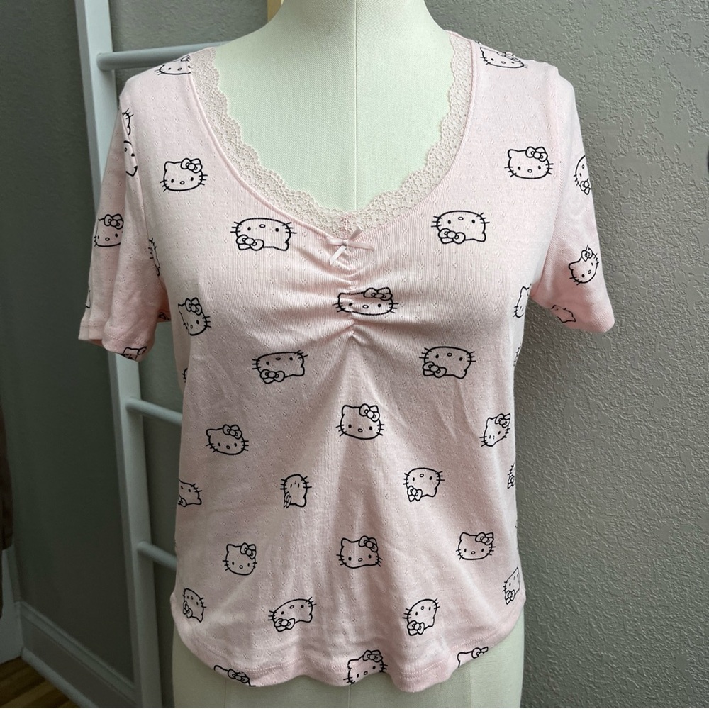 Sanrio Hybrid Hello Kitty baby Pink tee Shirt top Women’s Sz Medium NEW